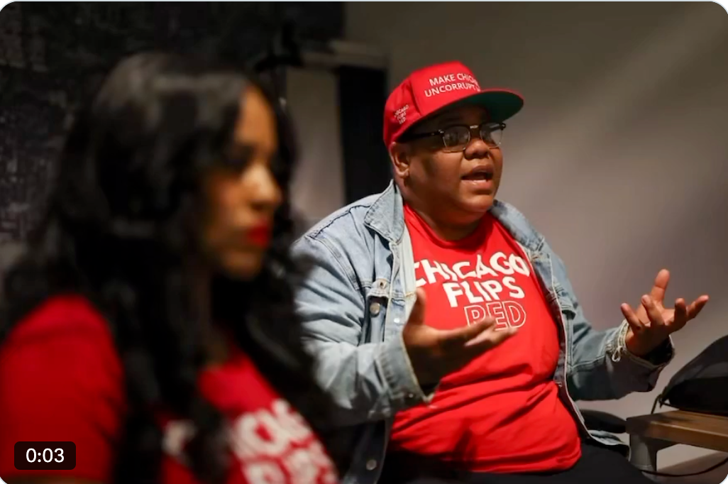 Chicago Flips Red Unisex USA-Made Midweight T-Shirt - 5040